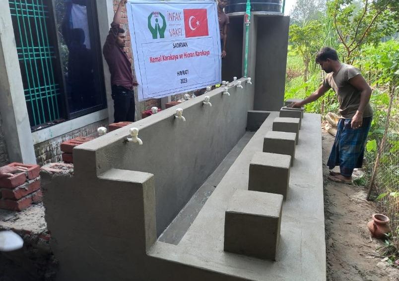 25.20.2023 TARİHİNDE BANGLADEŞ’de AÇTIRDIĞIMIZ SU KUYUSU